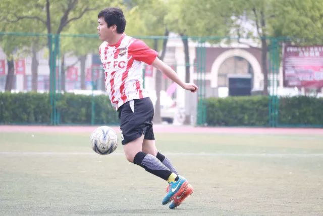 中国U18男篮横扫卡塔尔，实力展现三分与罚球精确度